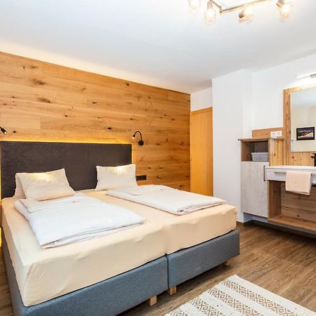 Hoelzl Bed & Breakfast Neukirchen am Großvenediger 외부 사진