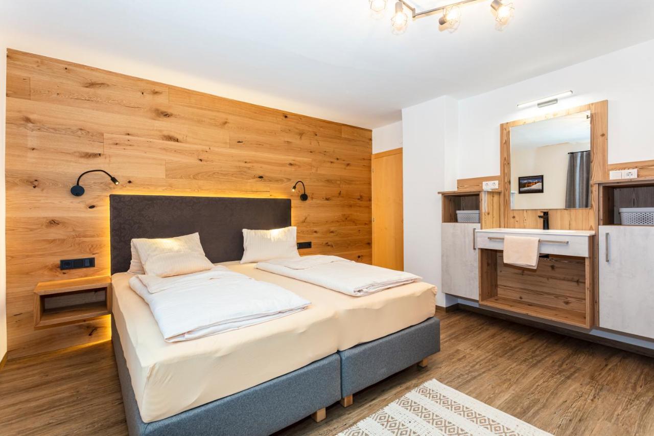 Hoelzl Bed & Breakfast Neukirchen am Großvenediger 외부 사진