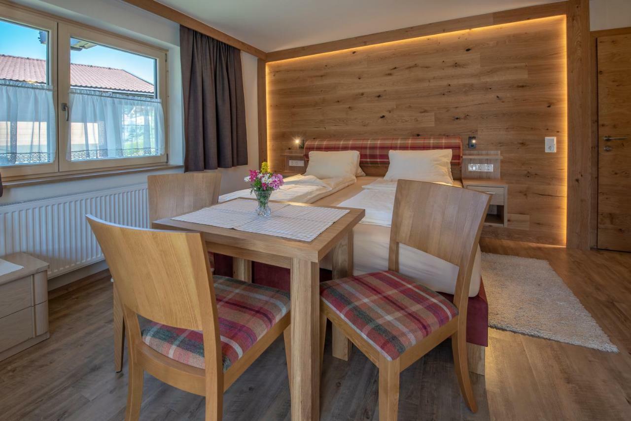 Hoelzl Bed & Breakfast Neukirchen am Großvenediger 외부 사진